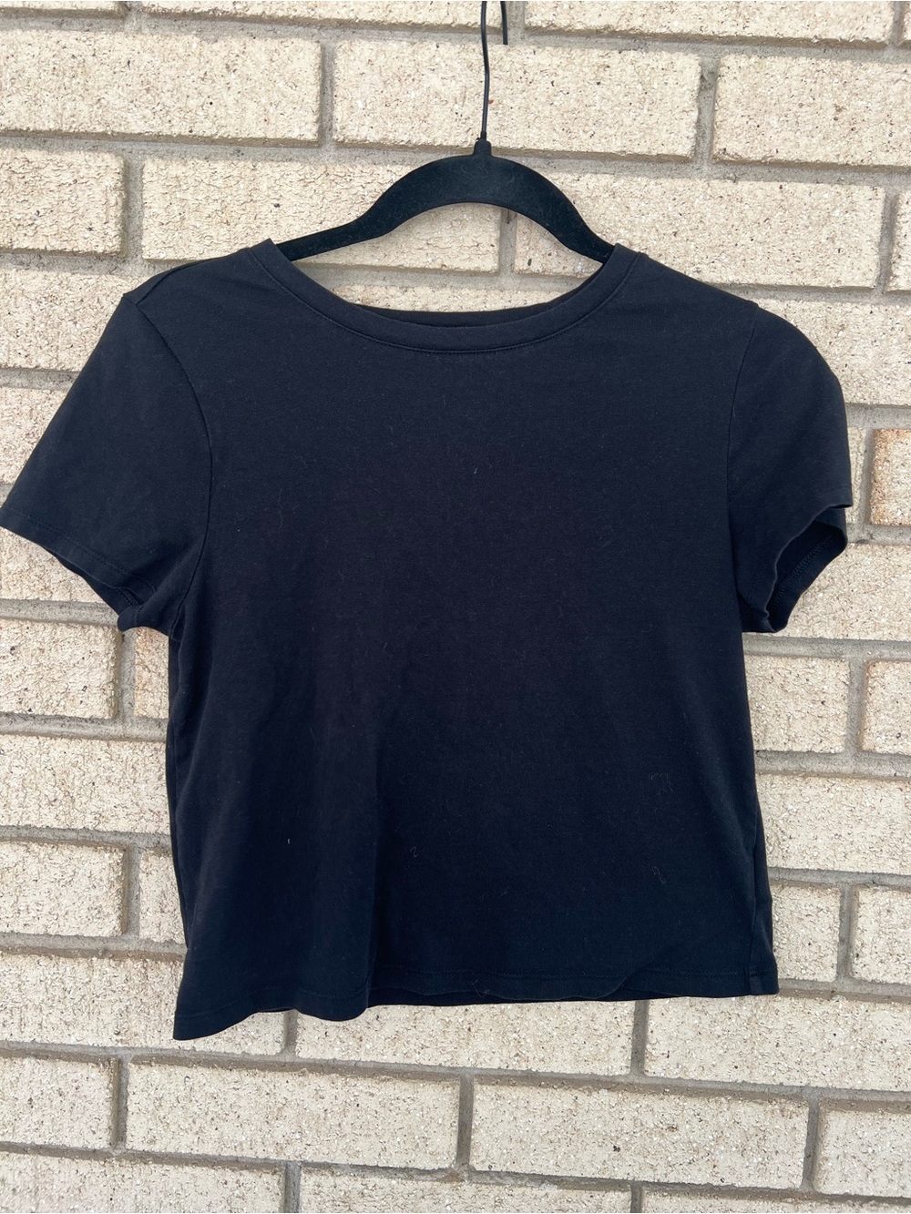 Old Navy Women's Black Cropped Crewneck Short Sleeve Tee